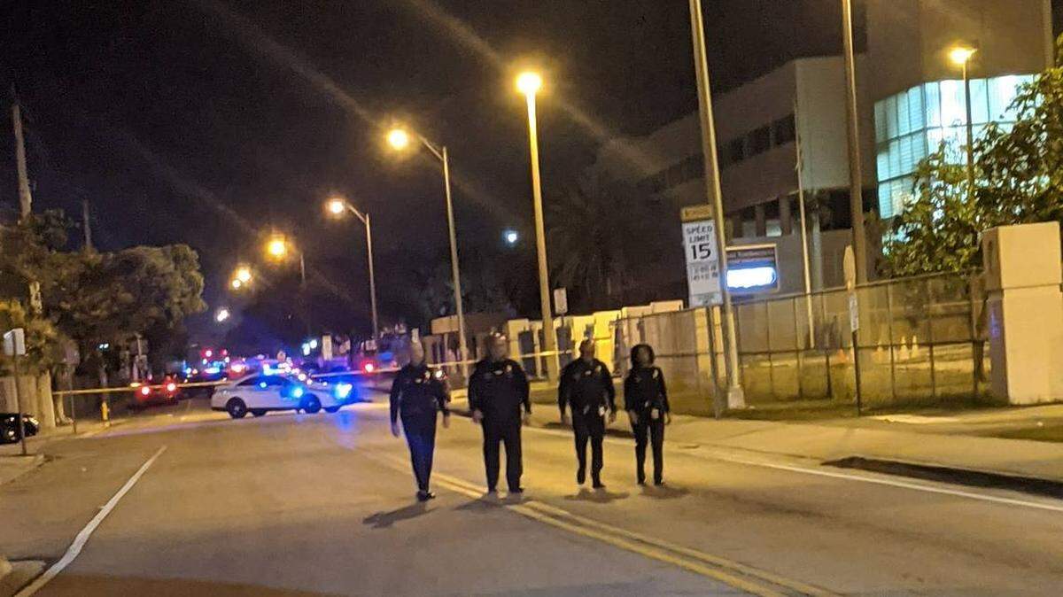 Patrullero de la policía de Miami le da muerte a un hombre durante una parada rutinaria de tráfico.