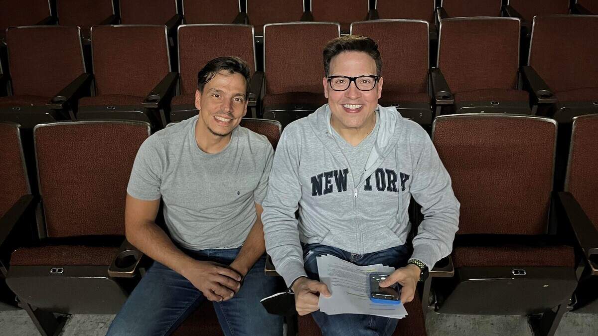 Raúl González y Andy Barbosa protagonizan ‘Historias para contar en Navidad’.