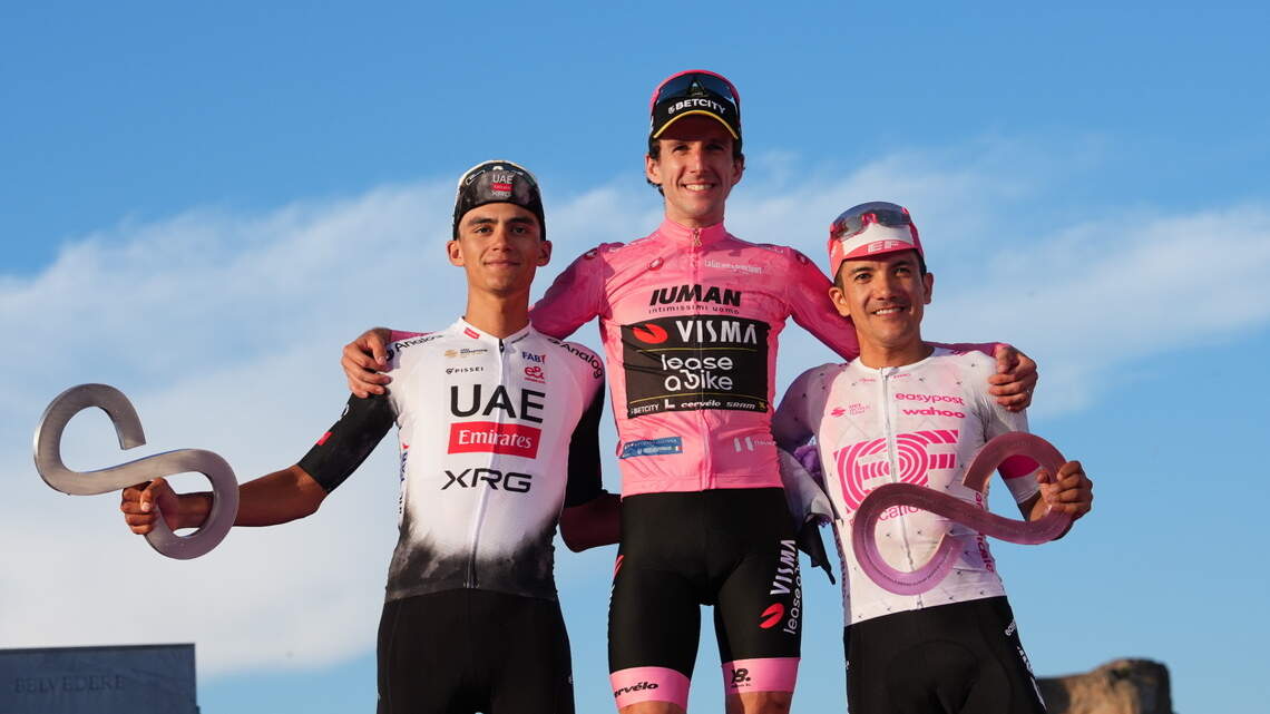 Yates se corona en el Giro de Italia y Latinoamérica festeja con dos ciclistas que completan el podio