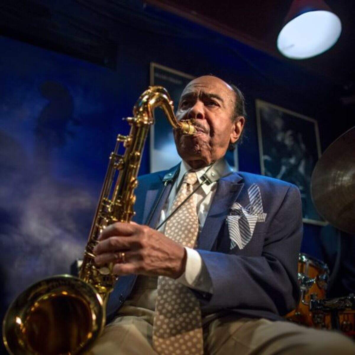 Benny Golson se presenta el viernes 12 abril, a las 7 p.m., en el Black Archives Historic Lyric Theater.