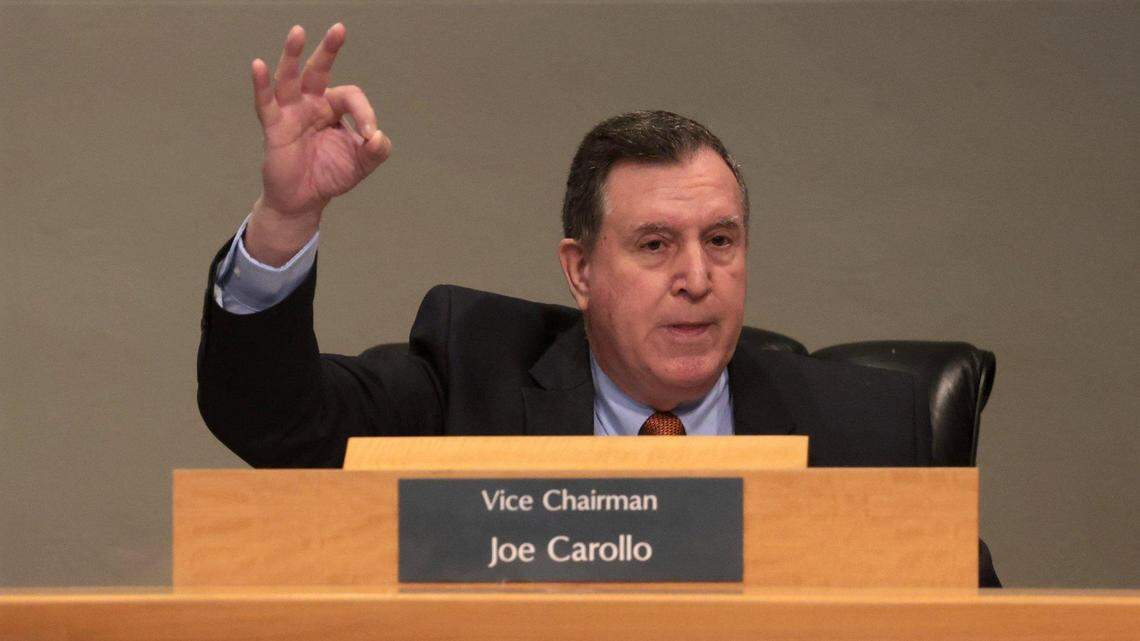 Joe Carollo gestures as he states that “zero” Black commissioners have ever been elected in District 2. Holland & Knight attorney and consultant Miguel De Grandy presented the preliminary redistricting plan at City Hall on Monday, Feb. 7, 2022.