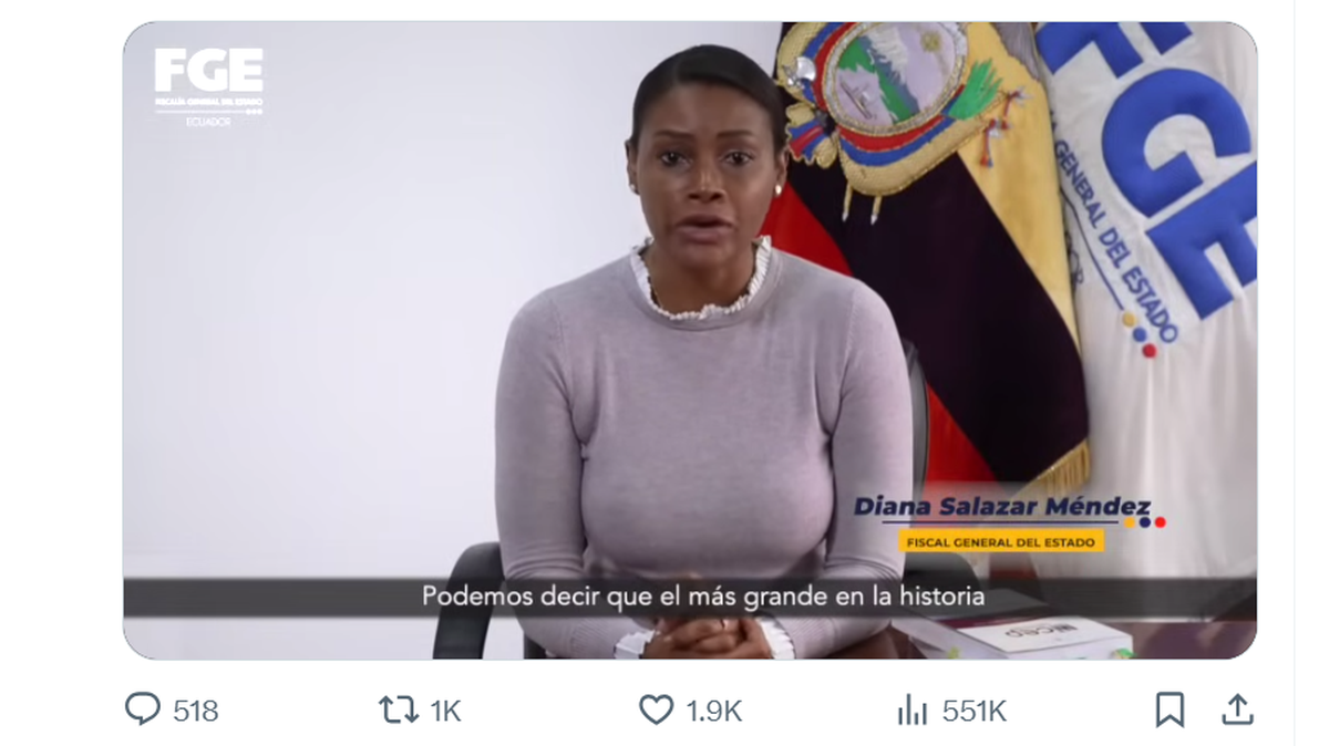 La fiscal general de Ecuador, Diana Salazar, hace el anuncio de los allanamientos y arrestos en la red social X (antes Twitter), el jueves 14 de diciembre de 2023.