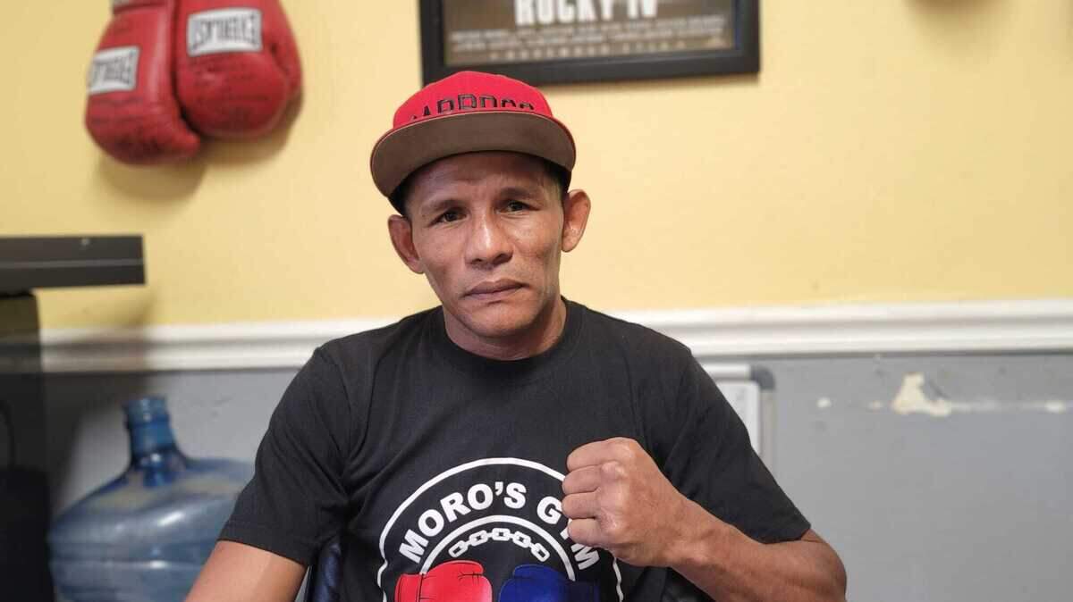 Ismael Barroso es un hombre de fe, pero su confianza en el boxeo está siendo probada una vez más. El venezolano ya iba rumbo a Houston para su pelea de título mundial contra Ohara Davies