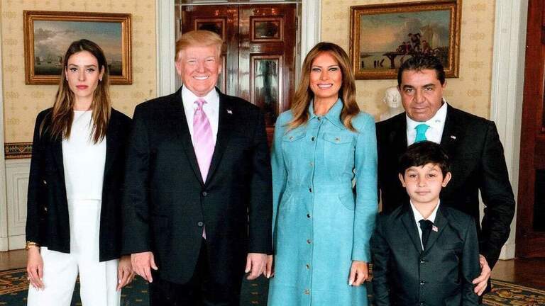 Ex modelo brasileña vinculada a Melania relaciona a un enviado de Trump con una trama de corrupción
