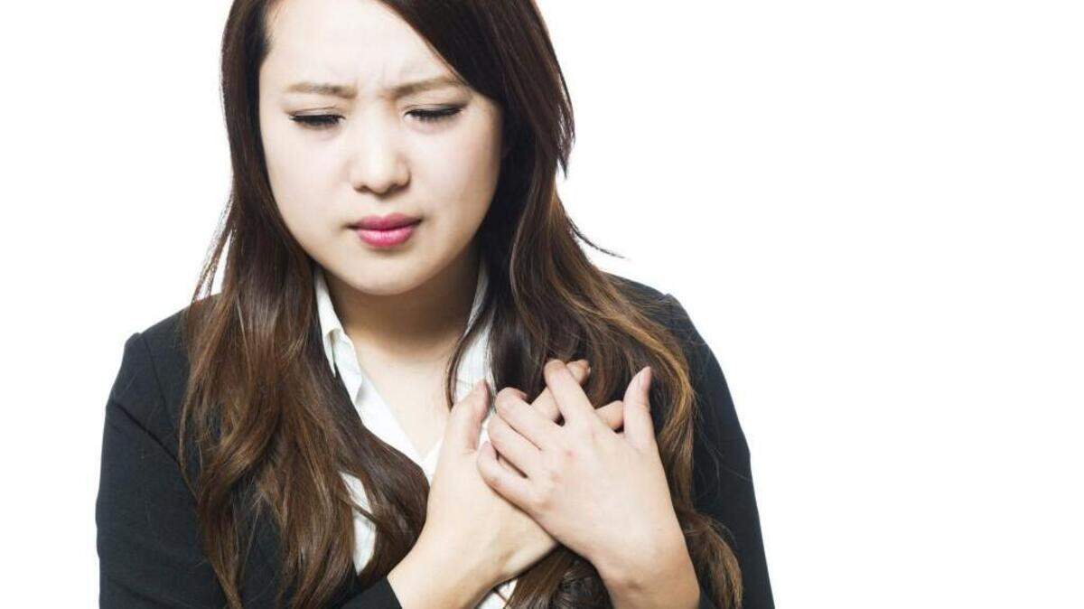Las mujeres tienen síntomas diferentes a los de los hombres cuando se trata de un ataque al corazón.
