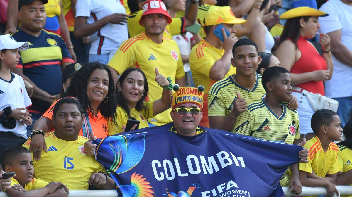 El público acompañó en masa los partidos de la selección Colombia en el Mundial sub-20 femenino con un promedio de 34,250 espectadores. Con dos encuentros por disputarse, la asistencia en todos los juegos del evento tiene una media de casi 300,000 espectadores, un récord para las once ediciones del torneo. 
