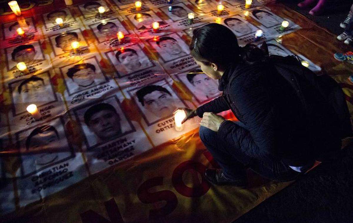 ‘Vivos se los llevaron’ aborda la desaparición de 43 estudiantes de la zona Ayotzinapa.