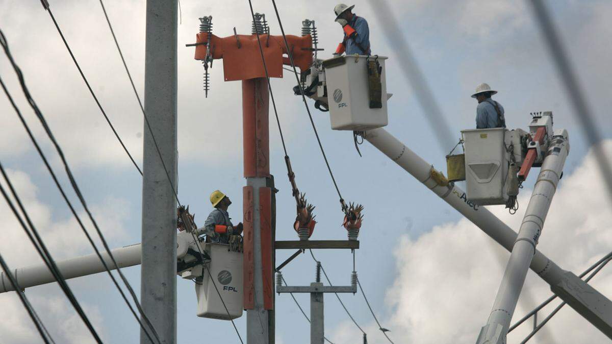 La Comisión de Servicios Públicos de la Florida ha despejado el camino para que Florida Power & Light, Duke Energy Florida, Tampa Electric y Florida Public Utilities aumenten los precios de la electricidad a propietarios de viviendas y empresas.