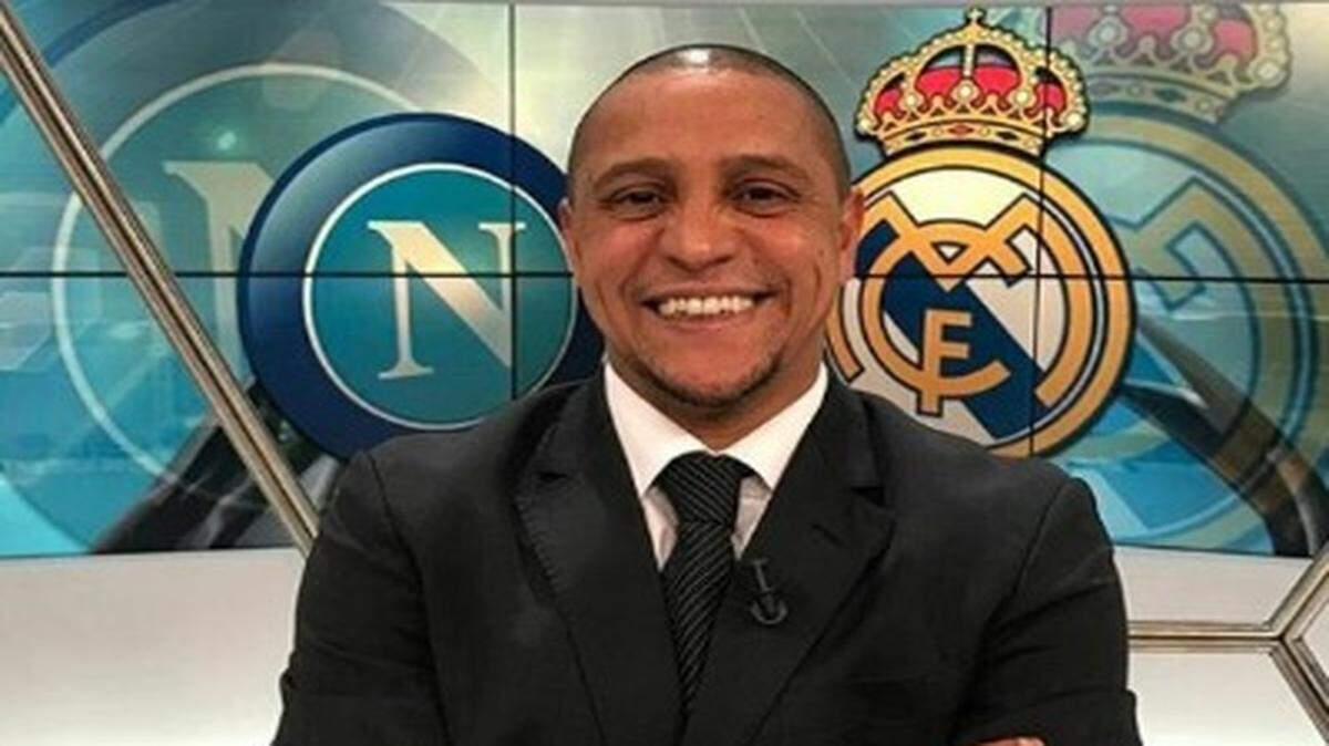 Roberto Carlos afirma que Cristiano es el mejor futbolista del mundo y que Neymar tendrá su momento, pero ahora el portugués y Messi juegan a un alto nivel, disputándose el título de mejor jugador.