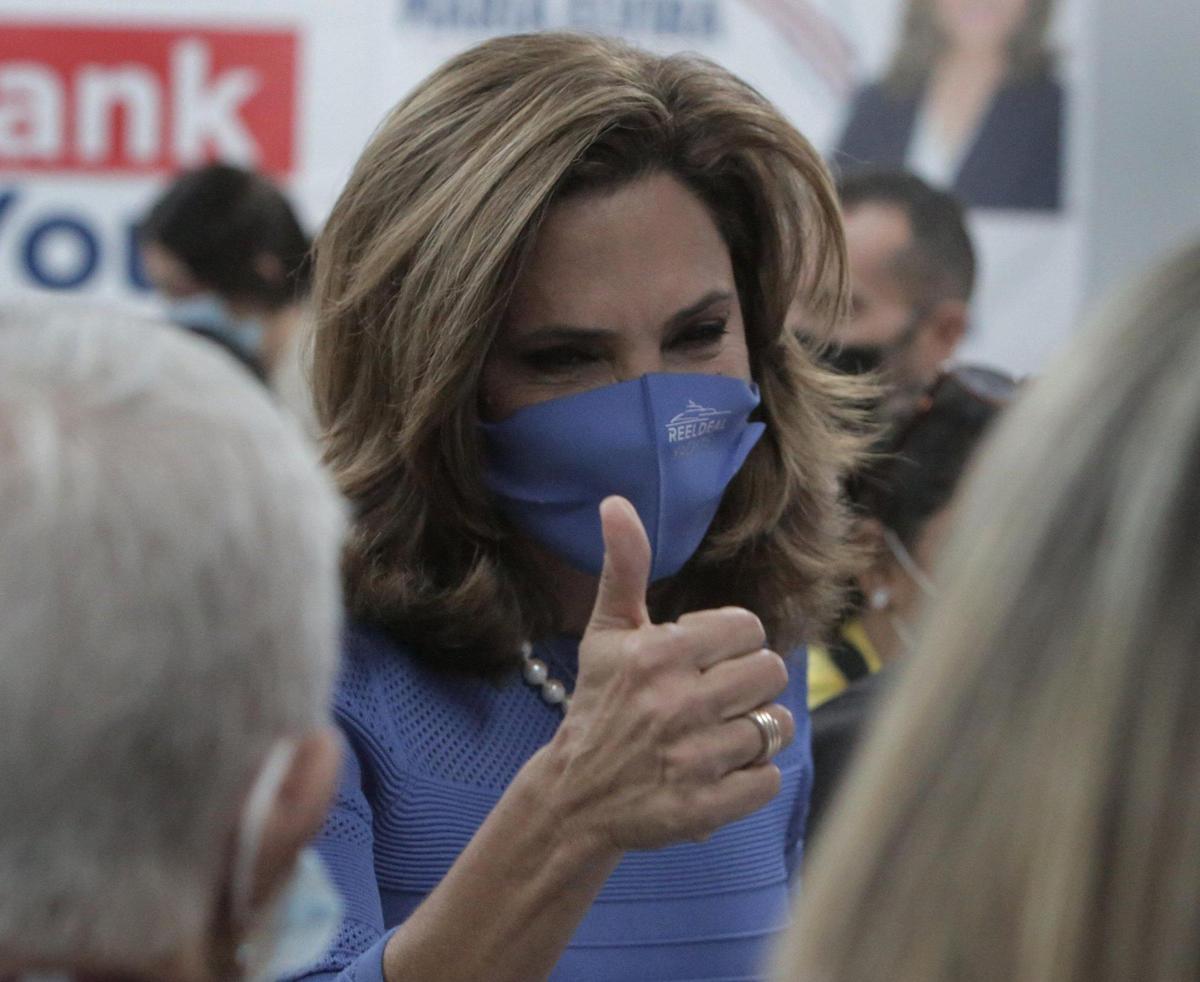 María Elvira Salazar celebra en la noche de elecciones su cercanía a la victoria después de segundo intento para llegar al Congreso.