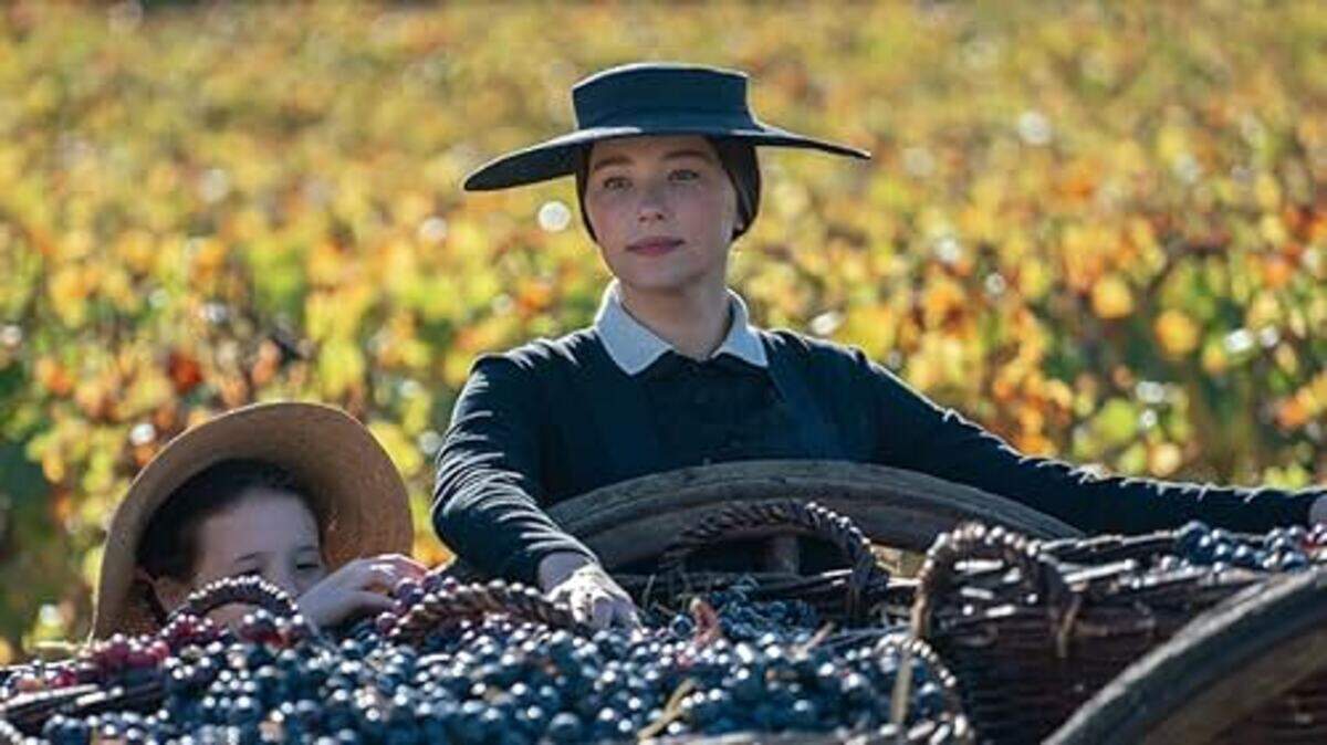 ‘Widow Clicquot’ (2023) una producción entre Francia y Estados Unidos que recrea la historia real de la “Gran Dama de Champaña”, Barbe-Nicole Ponsardin, quien a la edad de 20 años se convirtió en Madame Clicquot.