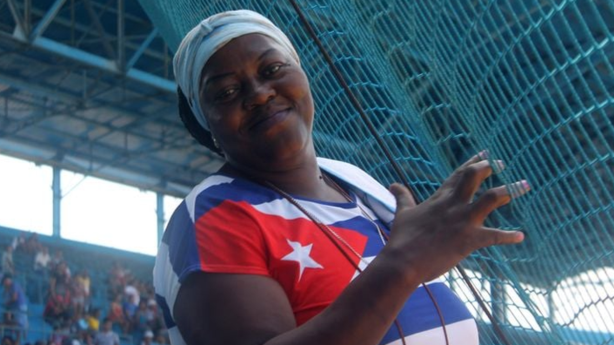 La exjudoca cubana Estela Rodríguez Villanueva, campeona mundial y dos veces medalla de plata olímpica, reconocida como una de las 100 mejores deportistas de la isla en el siglo XX, falleció en La Habana, informaron este domingo medios deportivos del país a la vez que destacan su brillante trayectoria.