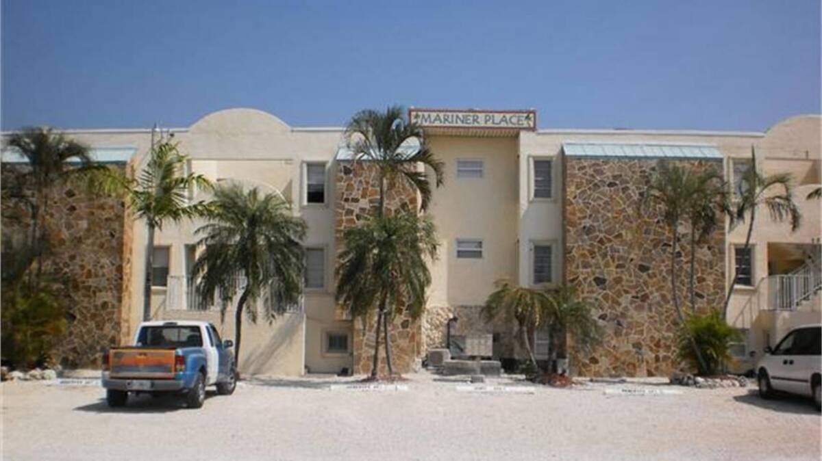 Los inquilinos de un edificio de apartamentos de 16 unidades localizado en los Cayos de la Florida tienen dos semanas para hacer arreglos de dónde irse a vivir, después que una inspección determinó que el inmueble era inseguro.
