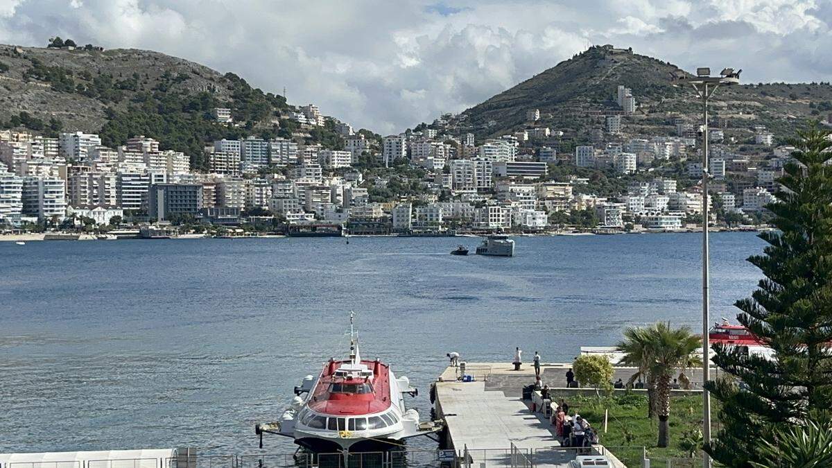 Puerto de Sarandë.