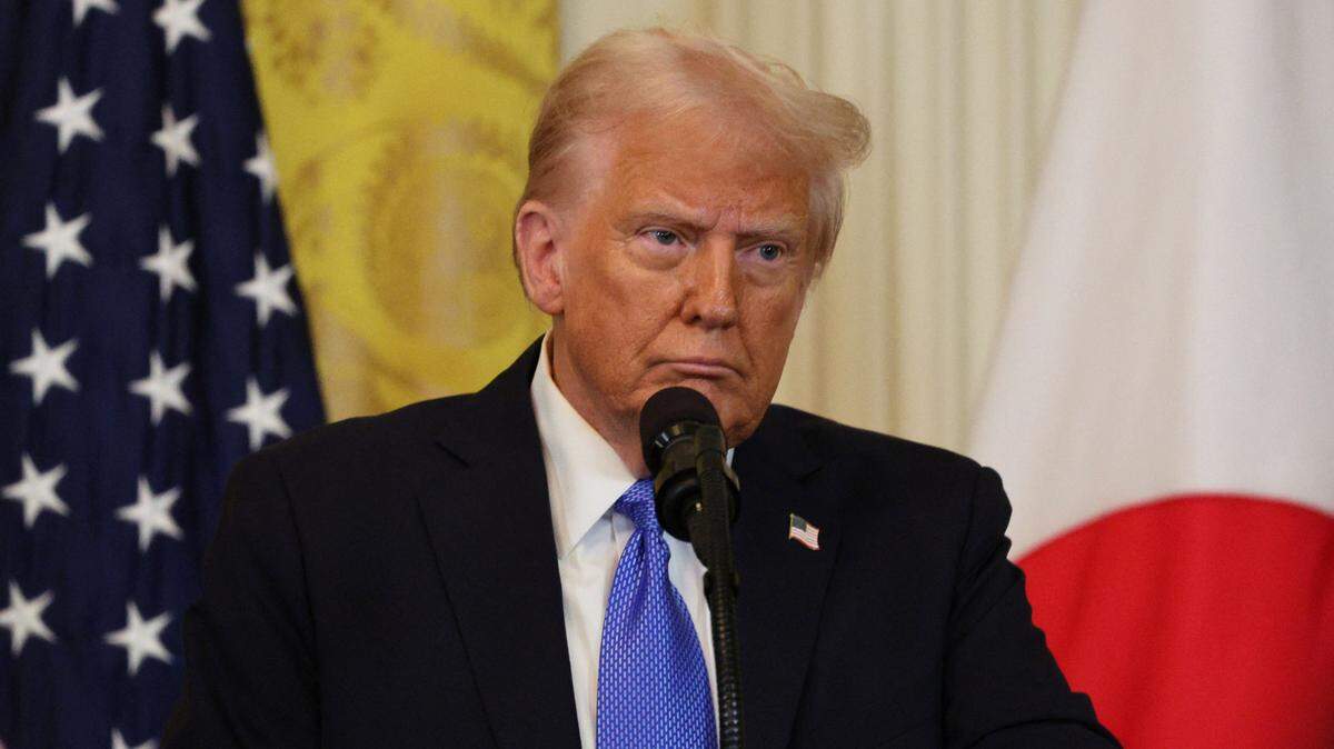 El presidente de los EEUU, Donald Trump, asiste a una conferencia de prensa conjunta con el primer ministro japonés Shigeru Ishiba después de su reunión bilateral en la Casa Blanca en Washington, D.C., el 7 de febrero de 2025. 