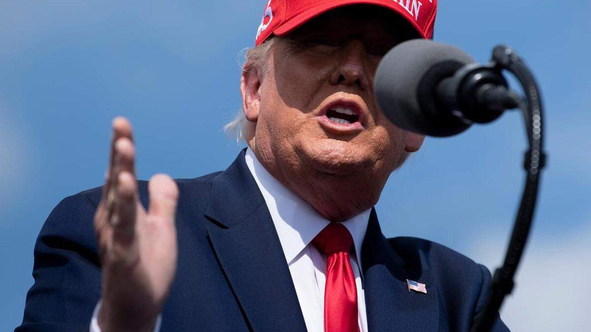 US President Donald Trump speaks at a “Make America Great Again” rally at Raymond James Stadium’s parking lot on October 29, 2020, in Tampa, Florida. (Photo by Brendan Smialowski / AFP) (Photo by BRENDAN SMIALOWSKI/AFP via Getty Images)