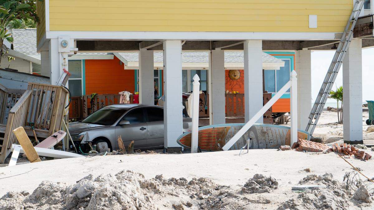 La isla Anna Maria sufrió daños importantes durante el huracán Helene. Gran parte de la isla sigue cubierta de arena y miles de edificios resultaron dañados o destruidos.