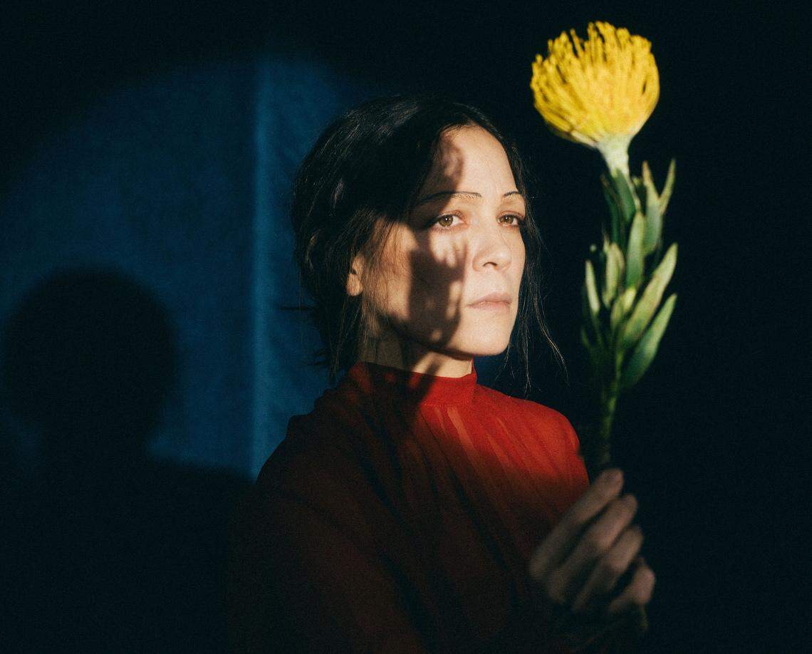 Lafourcade se crió en el pueblo de Coatepec, rodeada de la naturaleza que tanto le ha inspirado.
