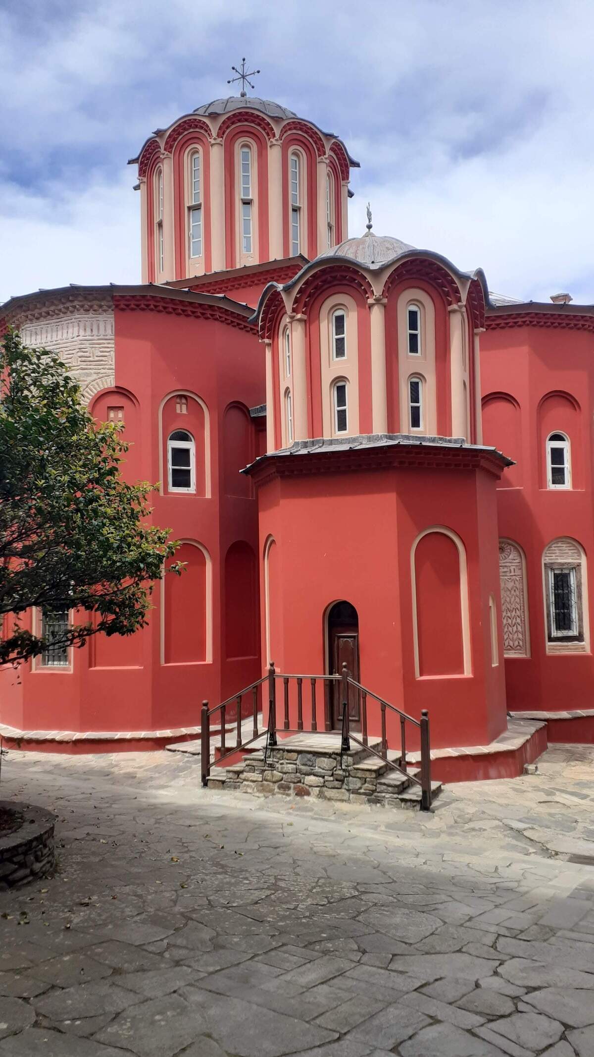 El monasterio Koutloumousiou (el sexto en la jerarquía del país), construido entre los siglos XI y XIII.