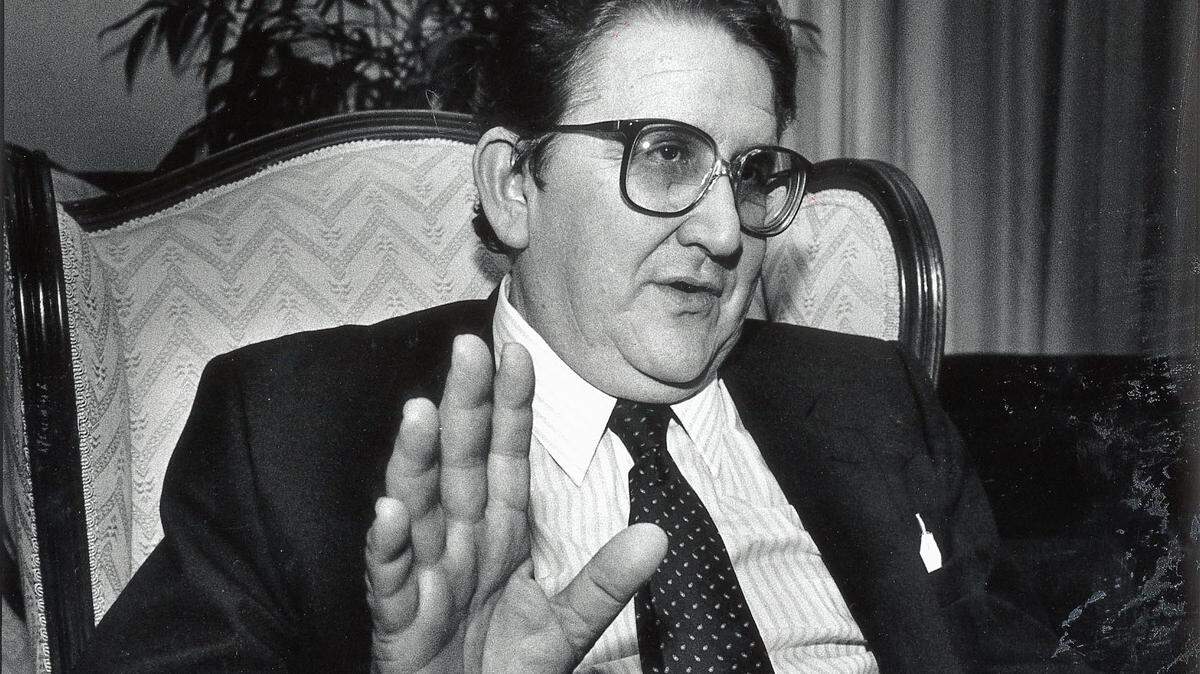 El poeta cubano Heberto Padilla, en foto de archivo. Su caso de censura y autocensura en la Cuba de Fidel Castro es resucitado en un documental del Festival de Cine de Miami, “El caso Padilla,” ahora con nueva relevancia sobre la libertad de expresión.