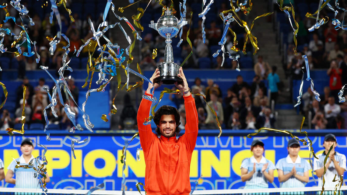 El campeón supera los fantasmas: Alcaraz conquista Tokio y suma su tercera corona del año