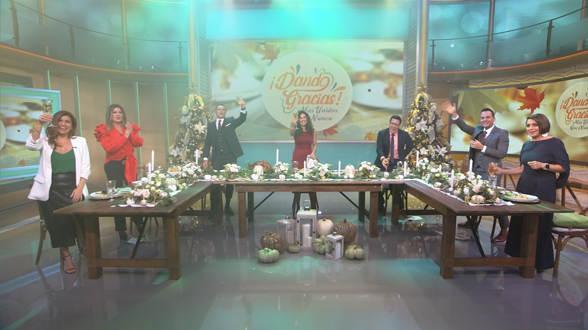 El equipo de ‘Despierta América’ en un momento del especial por el Día de Acción de Gracias.