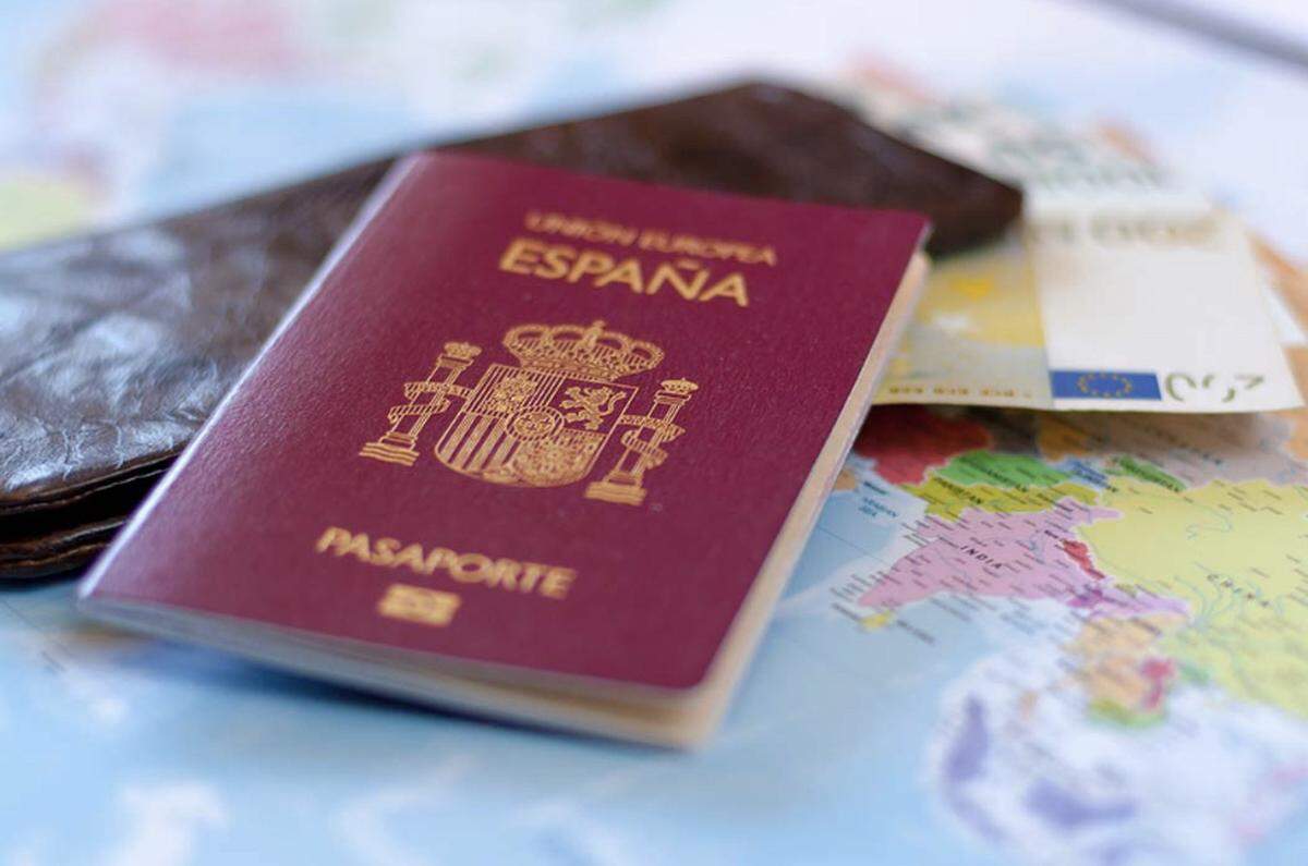 Millones de personas optan a la nacionalidad española por la Ley de Memoria Democrática.