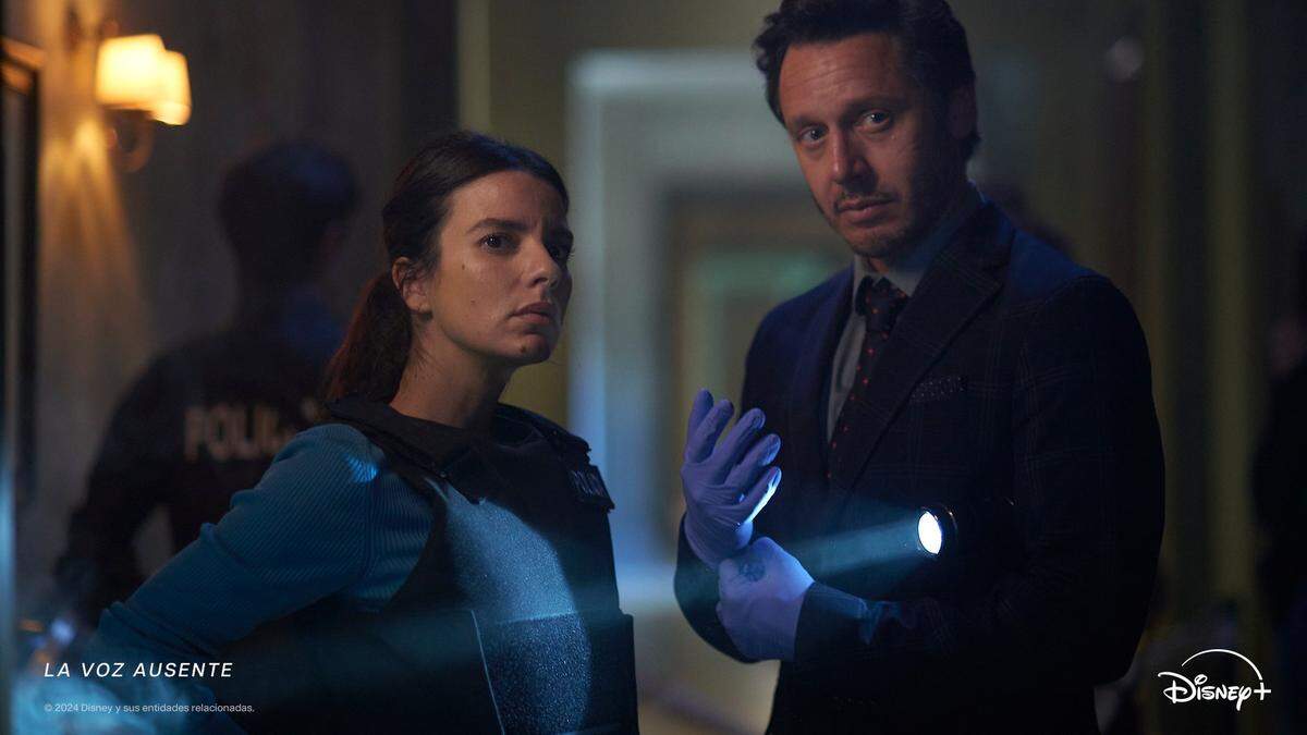 En Hulu la serie argentina de suspenso psicológico y drama policial ‘La voz ausente’ (2024).