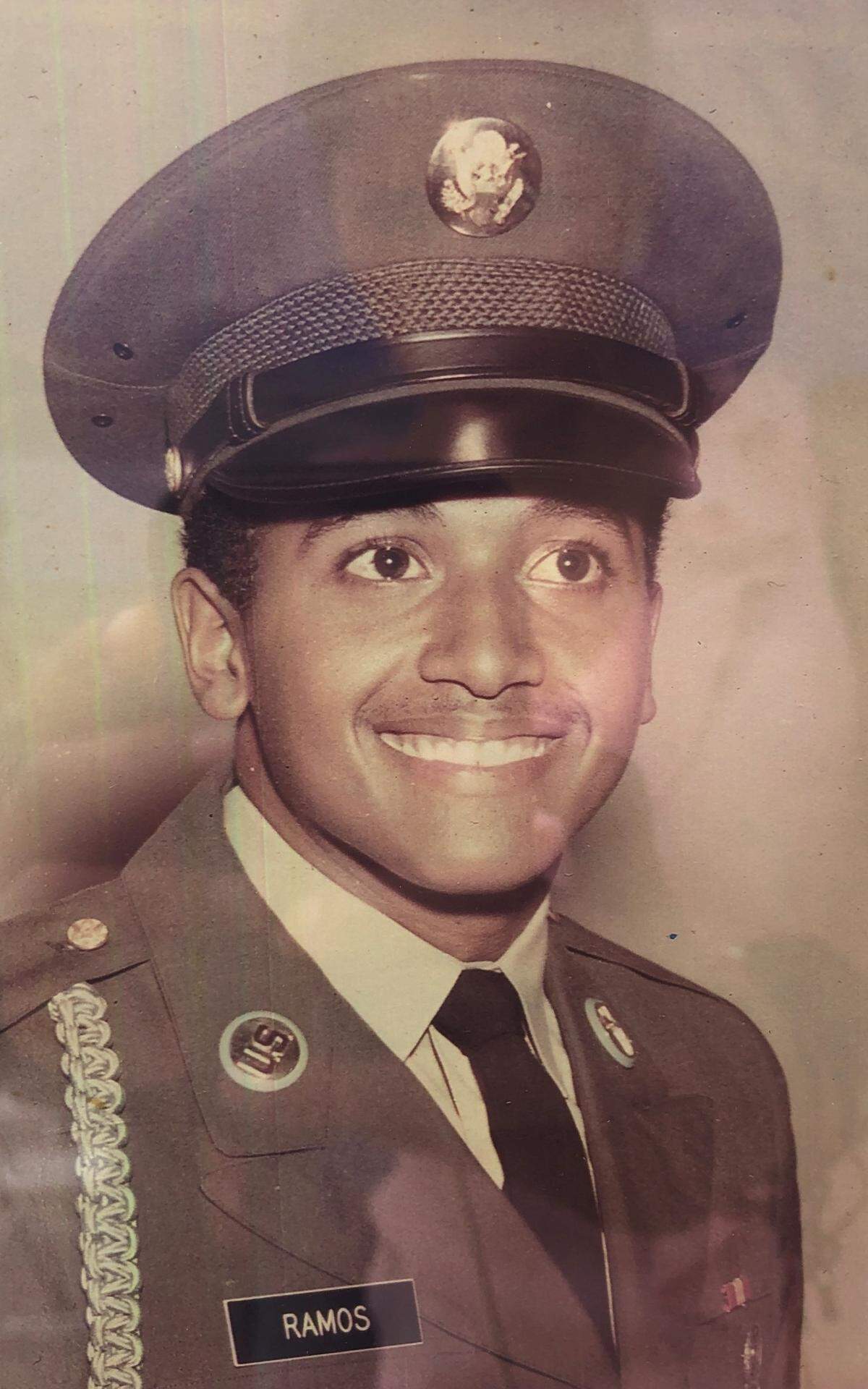René Leopoldo Ramos, durante sus años como militar en las Fuerzas Armadas de EEUU