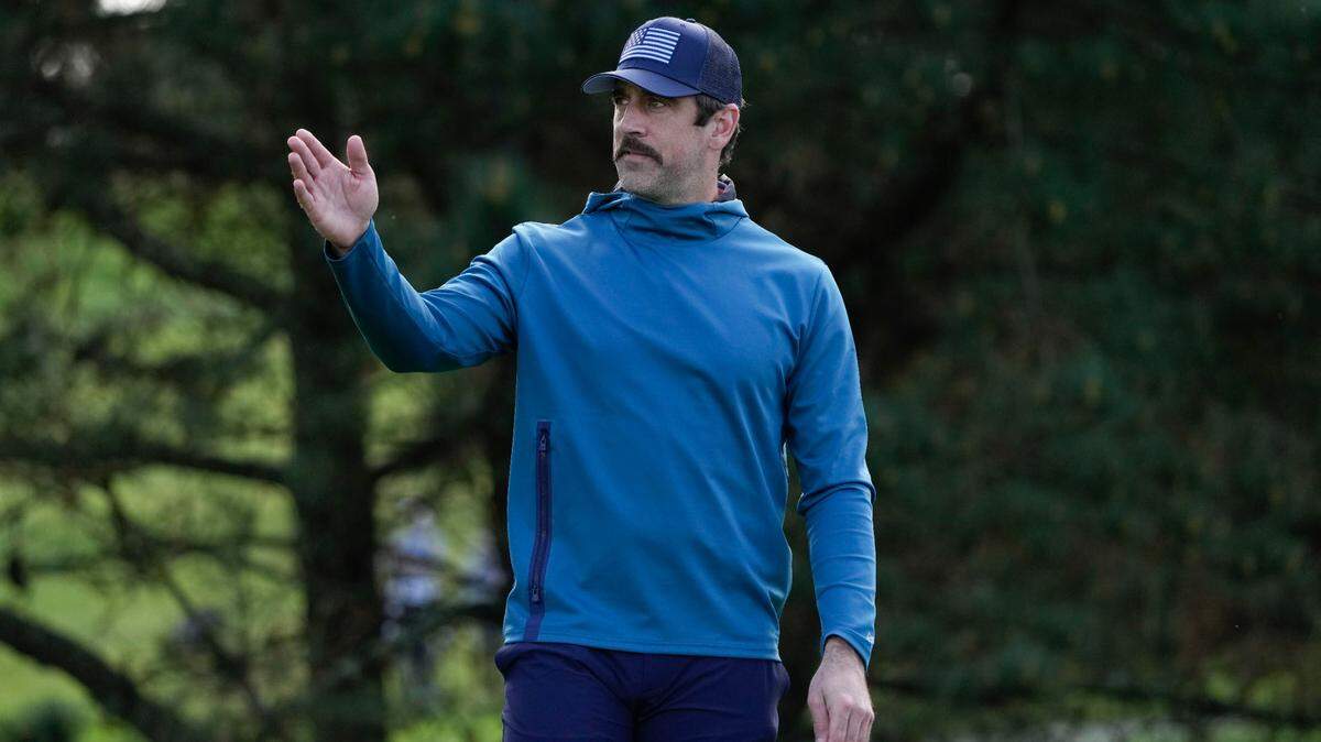 Robert F. Kennedy Jr. planea anunciar el compañero de fórmula para su candidatura presidencial independiente el 26 de marzo y el quarterback de la NFL, Aaron Rodgers (en la foto), aparece como uno de los dos candidatos.