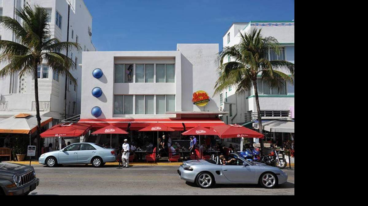 Johnny Rockets, localizado en el 728 Ocean Drive, Miami Beach.