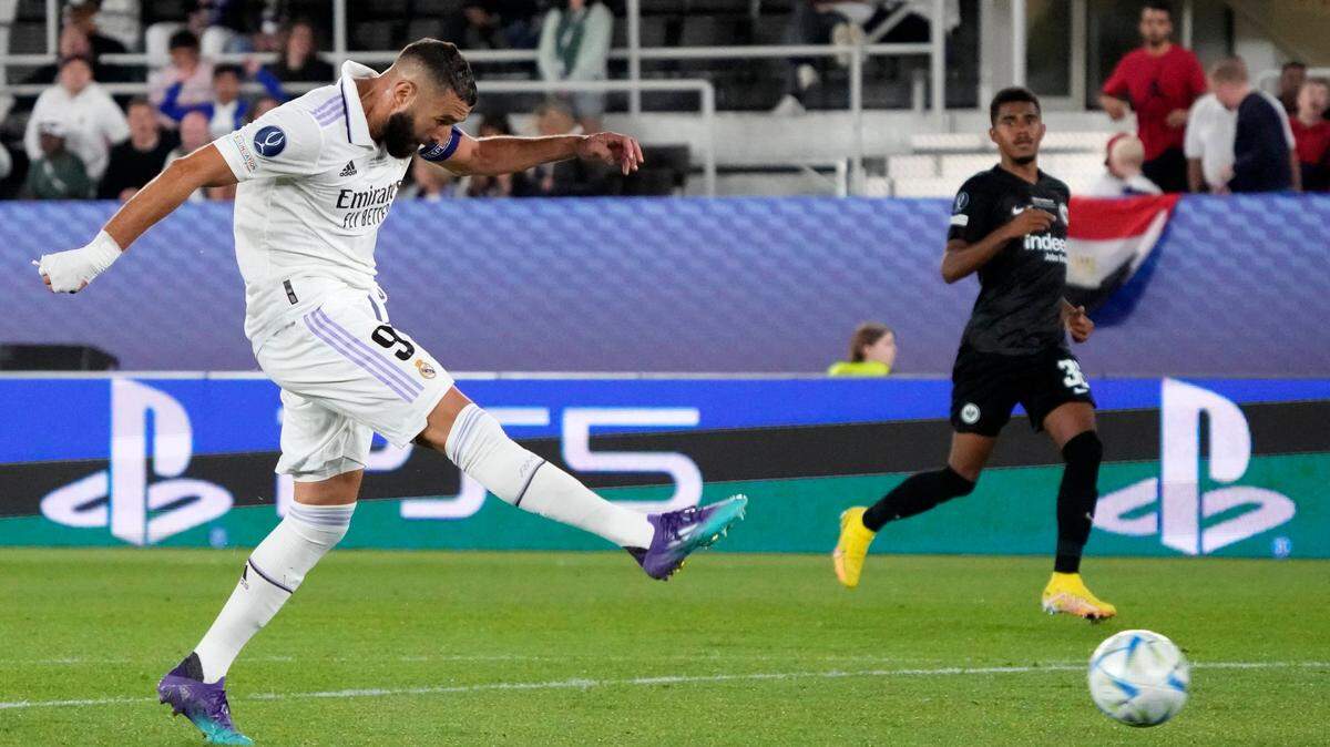 El delantero del Real Madrid Karim Benzema anotó uno de los dos goles del triunfo de su equipo ante el Eintracht Frankfurt en la Supercopa de Europa, celebrado el 10 de agosto de 2022 en Helsinki, Finlandia.