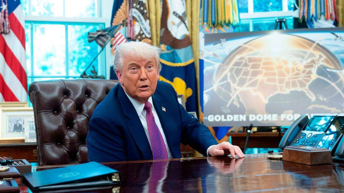 El presidente Donald Trump conmutó las penas de prisión de más de dos docenas de personas el miércoles 28 de mayo de 2025. Entre ellos se encuentra Lawrence Duran, propietario de una empresa de cuidado de la salud con sede en Miami, quien fue condenado en 2011 por estafar al Medicare por 87 millones de dólares y condenado a 50 años de prisión. 