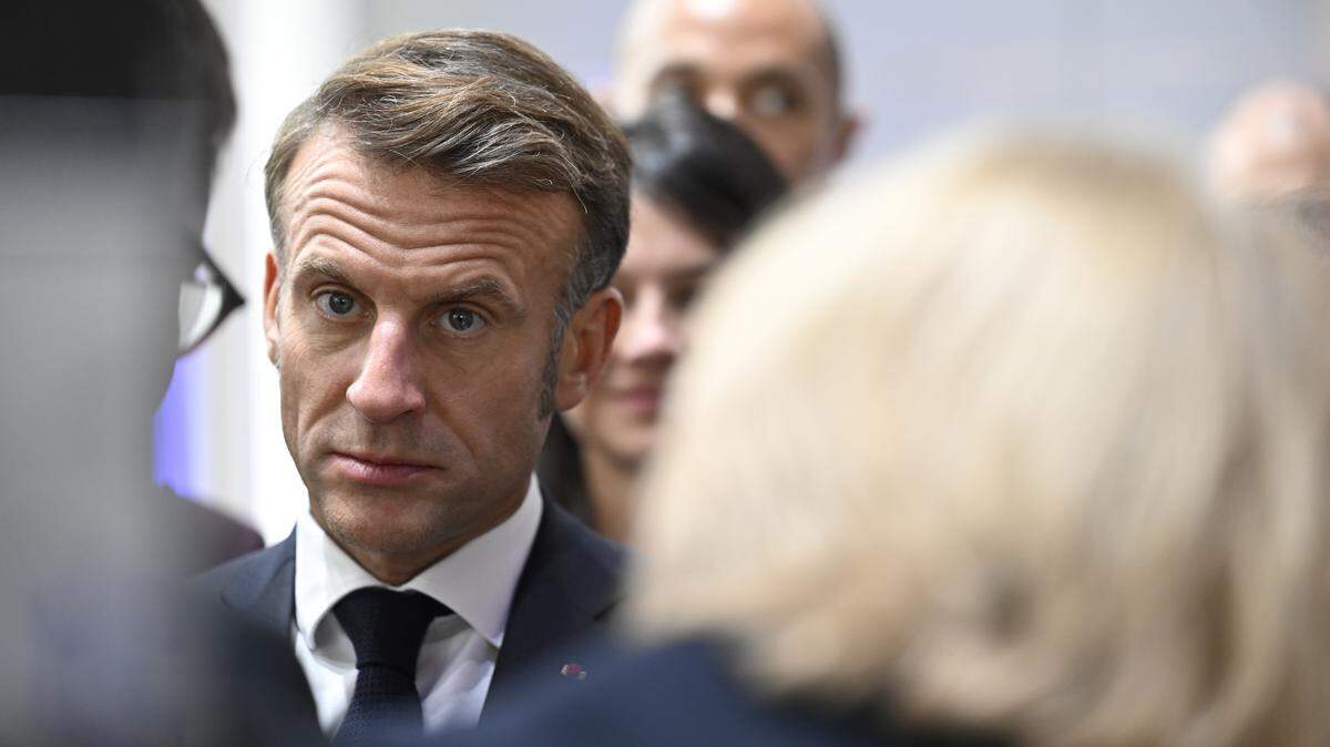 El presidente de Francia, Emmanuel Macron, enfrenta una encrucijada política: formar un nuevo gobierno, llamar a elecciones legislativas o dimitir. En la foto, Macron asiste a un evento para conmemorar el 35 aniversario de la reunificación de Alemania, el viernes 3 de octubre de 2025.