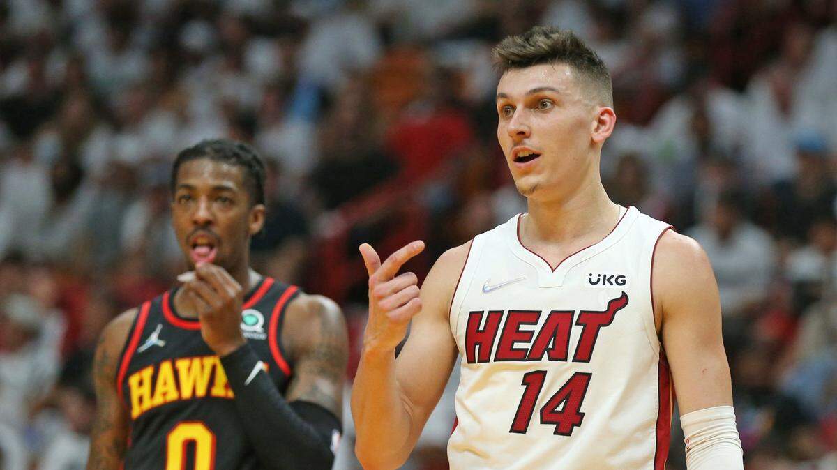 El escolta del Heat Tyler Herro (14) durante el partido de playoffs contra los Hawks de Atlanta, el 17 de abril de 2022 en Miami.