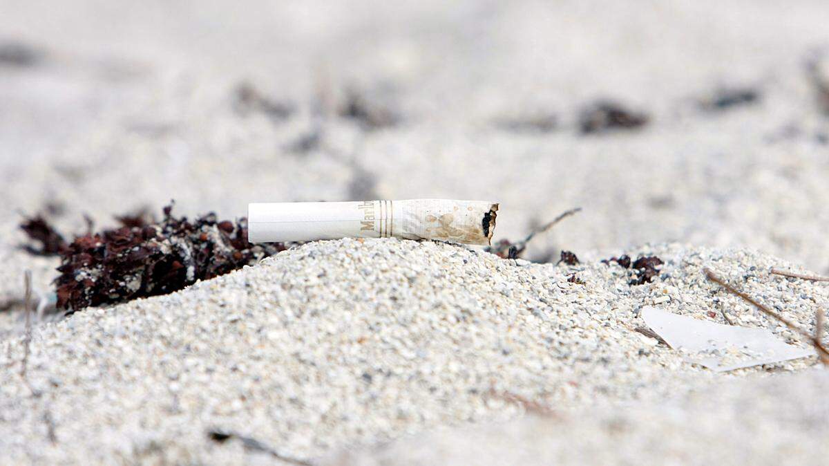 Miami Beach city commissioners are considering a ban on smoking on public beaches and in parks.