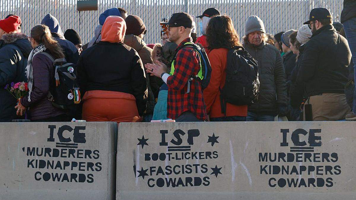 Demonstrators protest against Immigration and Customs Enforcement (ICE) outside an ICE facility in Broadview, Illinois on October 24, 2025. US President Donald Trump's administration has asked the Supreme Court to lift lower court rulings blocking his deployment of the National Guard in Chicago. Trump has ordered hundreds of National Guard troops to Chicago, claiming they are needed to combat crime and to protect immigration agents and facilities in America's third-largest city. (Photo by KAMIL KRZACZYNSKI / AFP) (Photo by KAMIL KRZACZYNSKI/AFP via Getty Images)