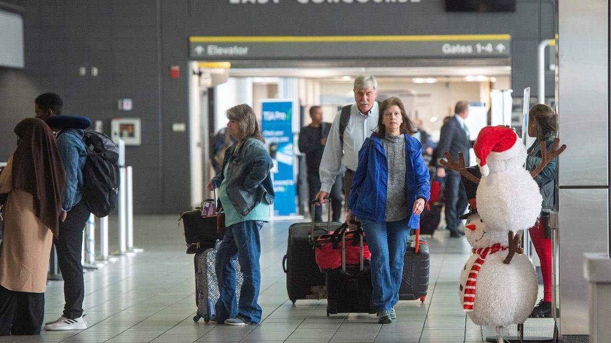 Vista de un pasillo del Aeropuerto Internacional Jackson-Medgar Wiley Everse en Jackson, Mississippi, el viernes 22 de diciembre de 2023.