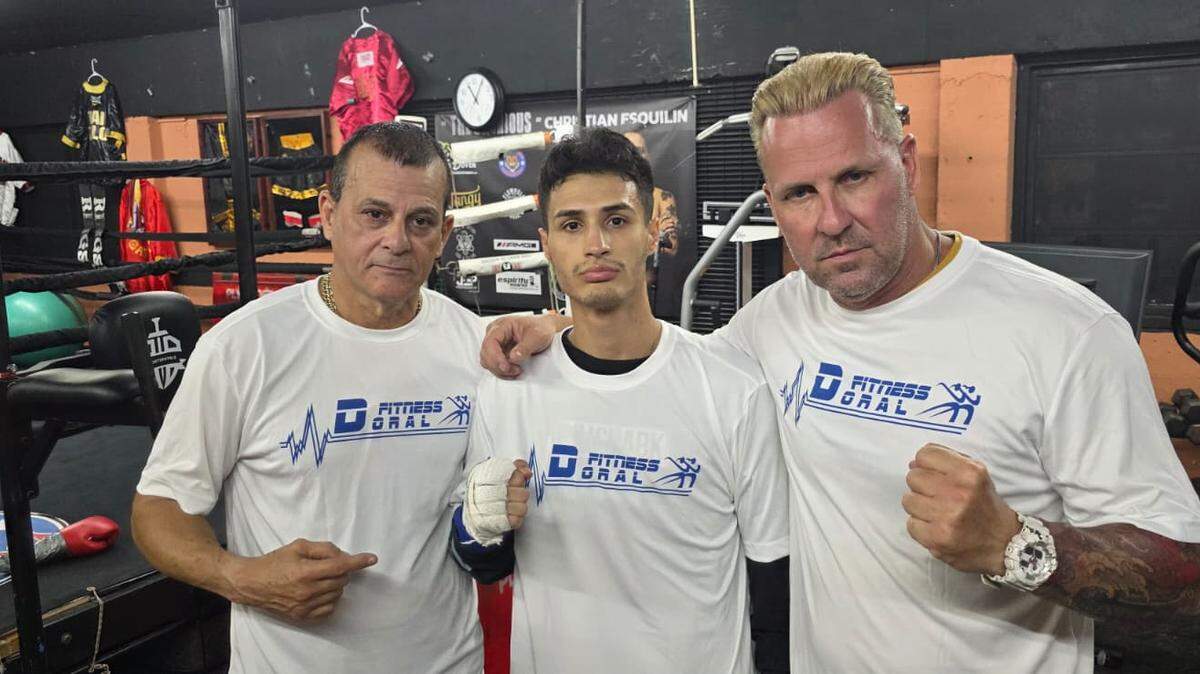 Aniel Viamontes (C) junto a su entrenador Franco González y el preparador físico Russo Miranda antes de partir rumbo a México.
