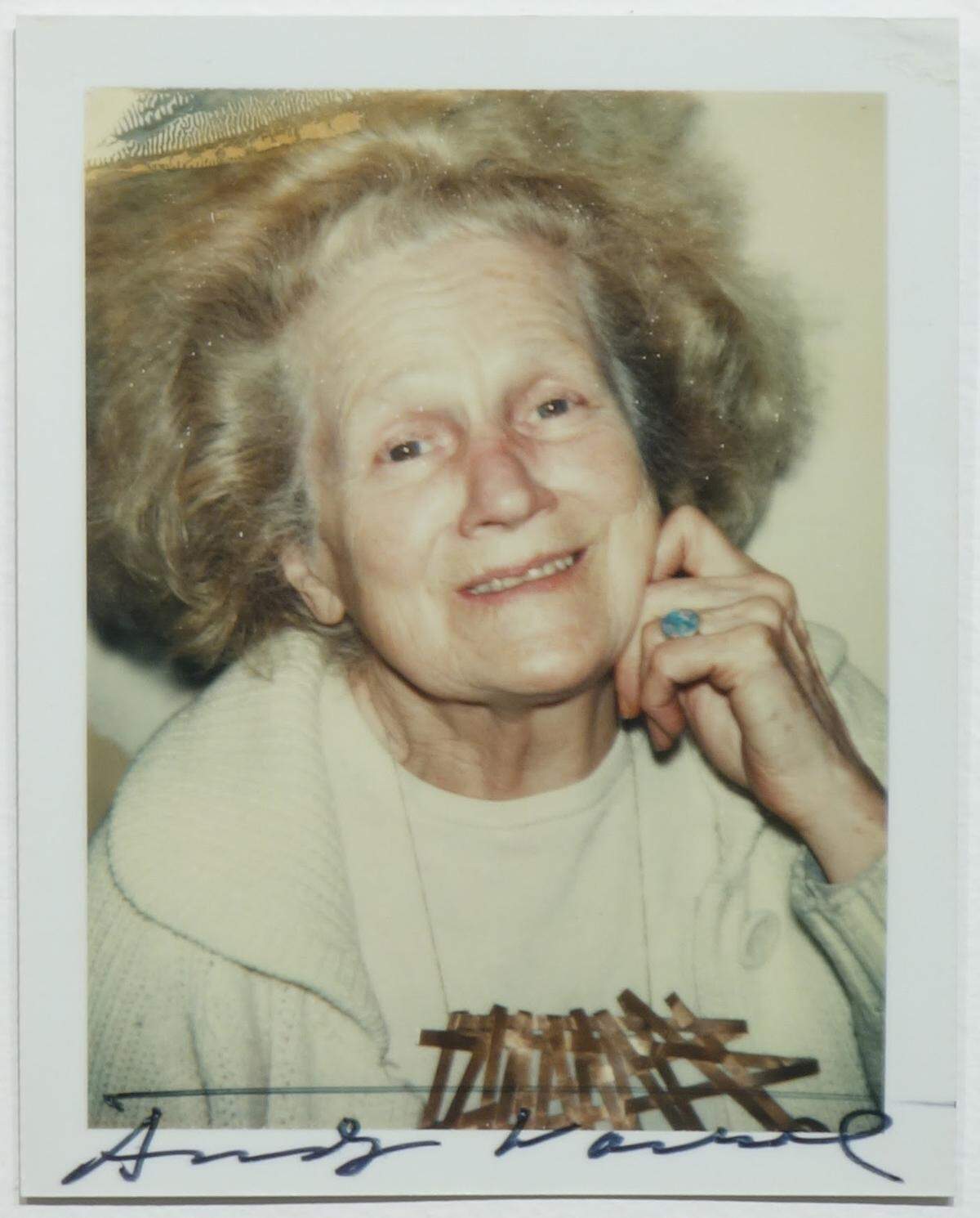 “Sari Dienes”, retrato Polaroid de Andy Warhol. Cortesía del Museo de Arte de Boca Ratón y News Travels Fast.