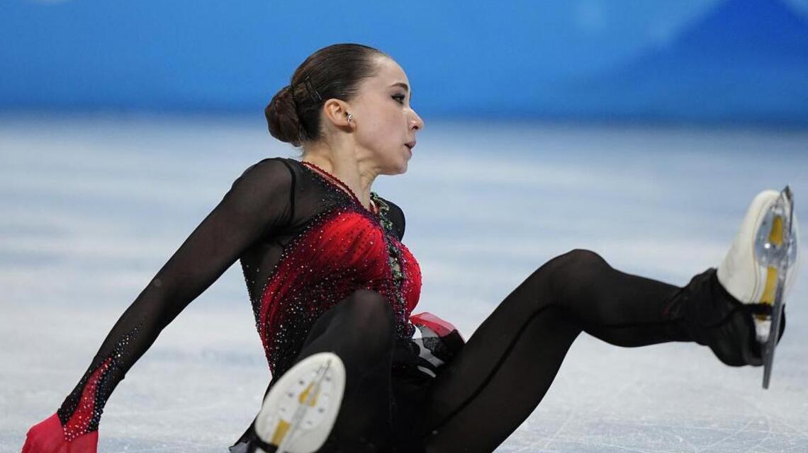 Valíeva acaba cuarta y queda fuera del podio de patinaje artístico de Pekín 2022