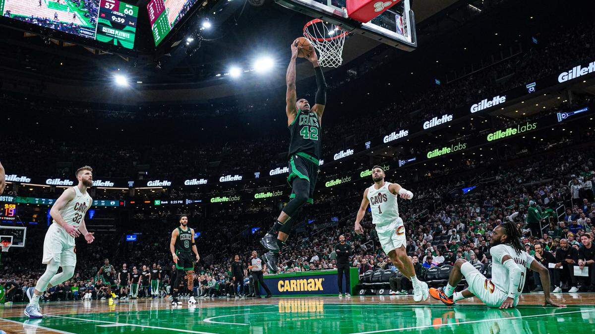 El dominicano Al Horford fue el gran protagonista este miércoles en el TD Garden de Boston al sellar un doble doble de 22 puntos y 15 rebotes, con 6 triples incluidos, para la victoria de los Celtics 113-98 sobre los Cavaliers de Cleveland que envía al equipo de Joe Mazzulla a las finales del Este de la NBA.