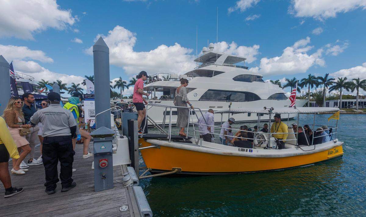 Miami Beach lanza servicio de taxi acuático a Miami.