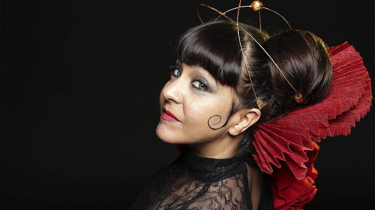  El espectáculo que Maui presentará en Miami es una combinación de teatro, música, repentismo, pellizco y palabra. 