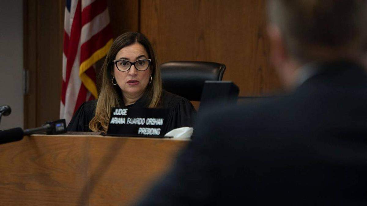 Este jueves, Ariana Fajardo Orshan, la primera mujer en dirigir la Fiscalía Federal en Miami, derrotó a la titular Nushin Sayfie en una cerrada votación para convertirse en la magistrada jefa de la Corte de Circuito 11 de la Florida.