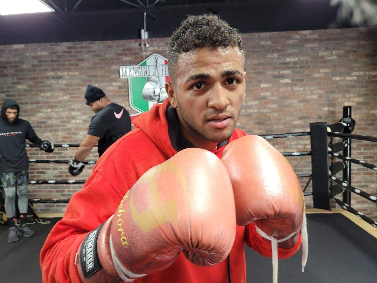 Yankiel Navarro espera abrir un nuevo camino de la mano del promotor Henry Rivalta y el entrenador Eufrasio “Franco’’ González.