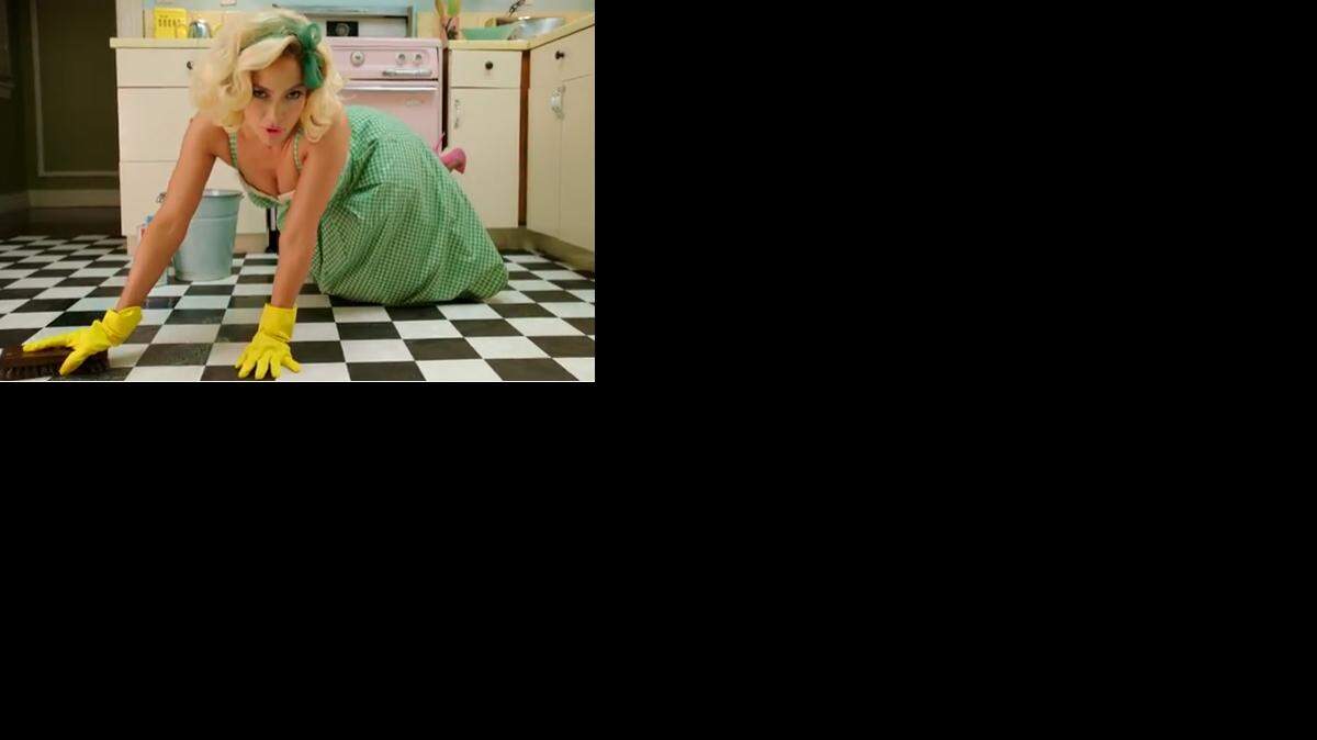 Unas escena del nuevo video de Jennifer López-YouTube