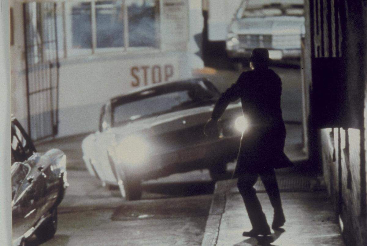 ‘Bullitt’ (1968) en Coral Gables Art Cinema con Steve McQueen quien realizó sus propias escenas de riesgo, conduciendo un Ford Mustang a toda velocidad por las calles de San Francisco.