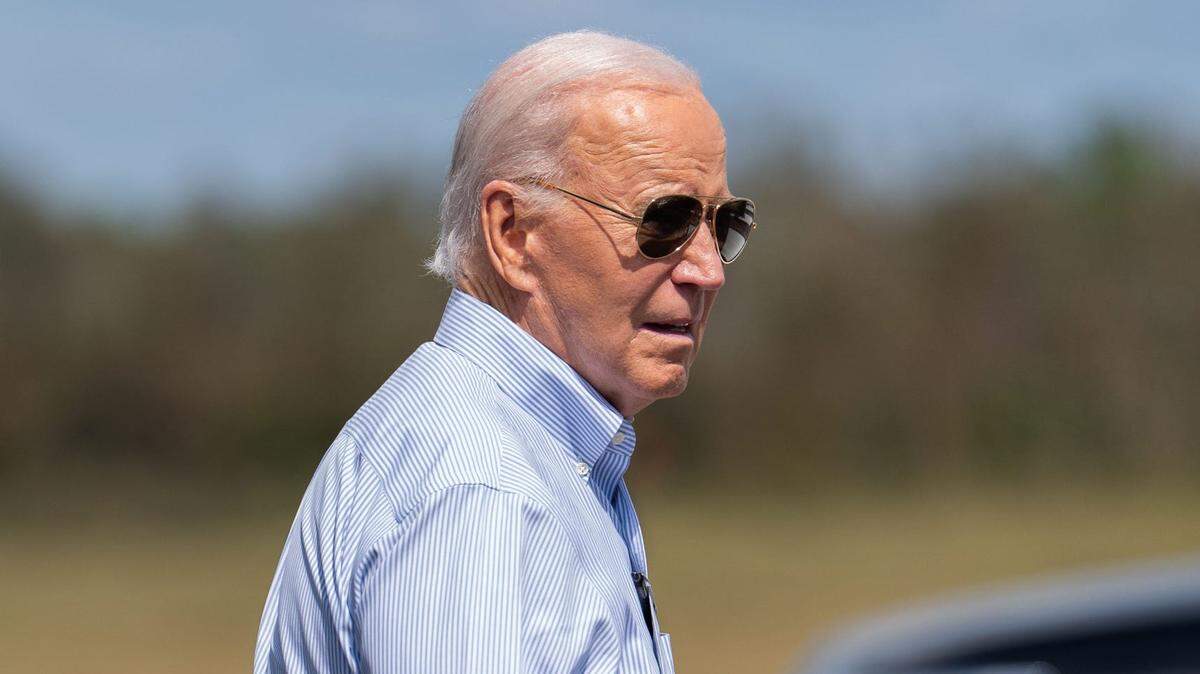El presidente Joe Biden llega a Perry, Florida, mientras inspecciona los daños en la región de Big Bend de Florida causados por el huracán Helene, el jueves 3 de octubre de 2024.