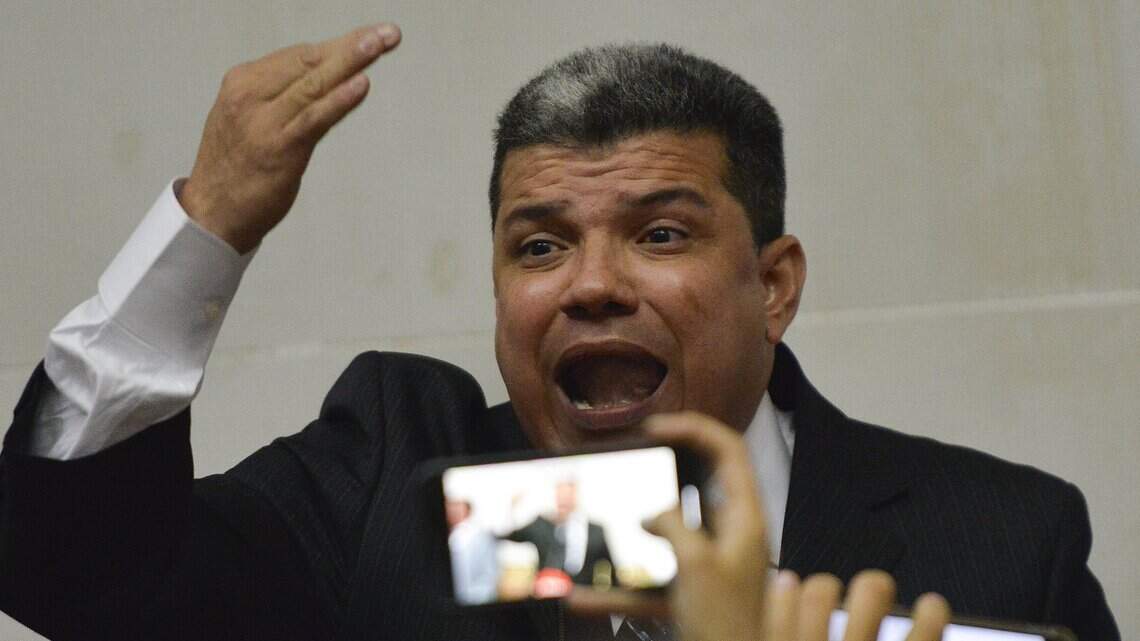 En Venezuela, los judas parlamentarios deben pagar